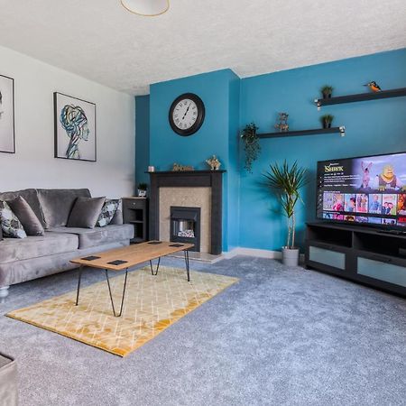 Rookwood House - Spacious Home With Free Parking - Short Stay Leeds リーズ エクステリア 写真