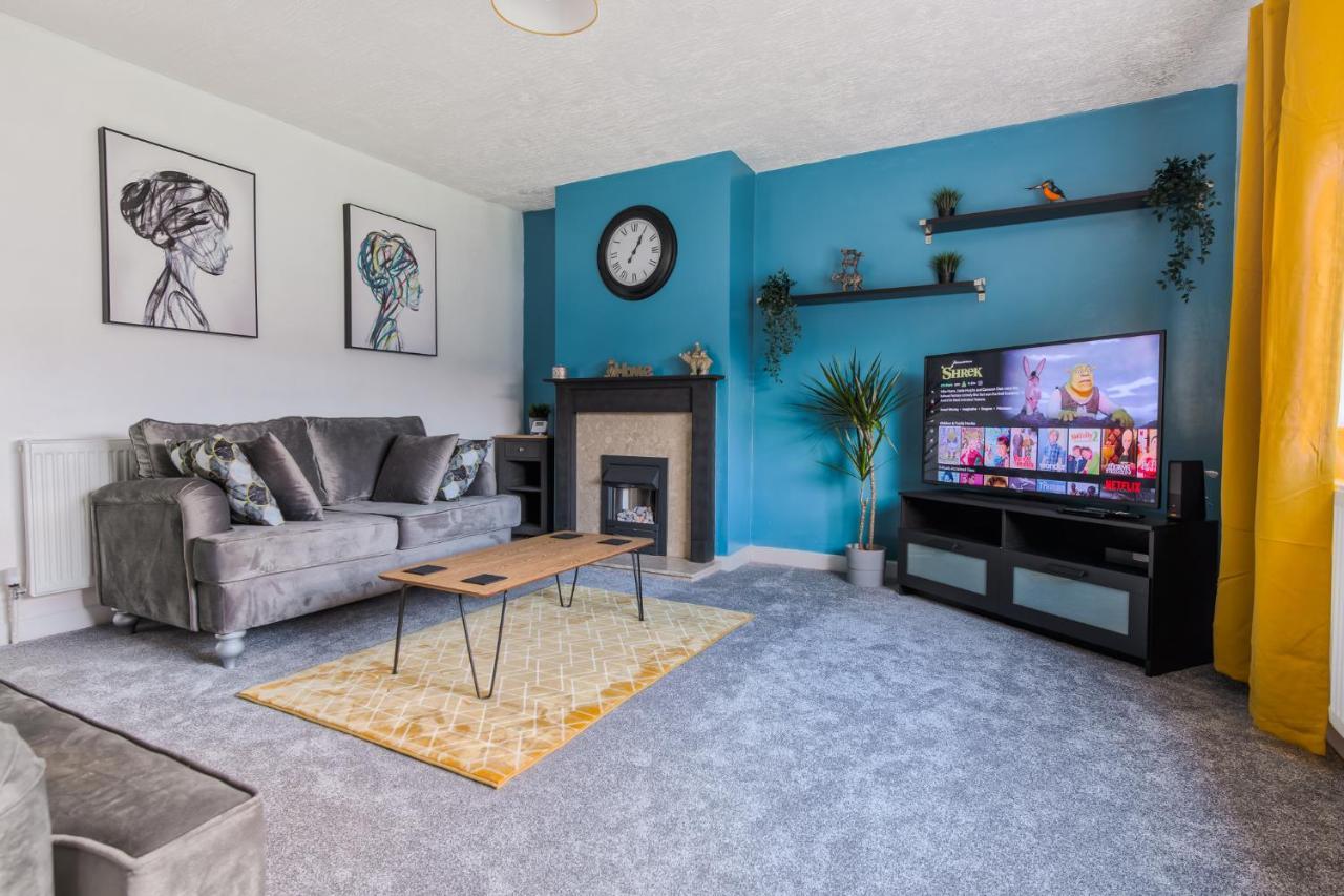 Rookwood House - Spacious Home With Free Parking - Short Stay Leeds リーズ エクステリア 写真