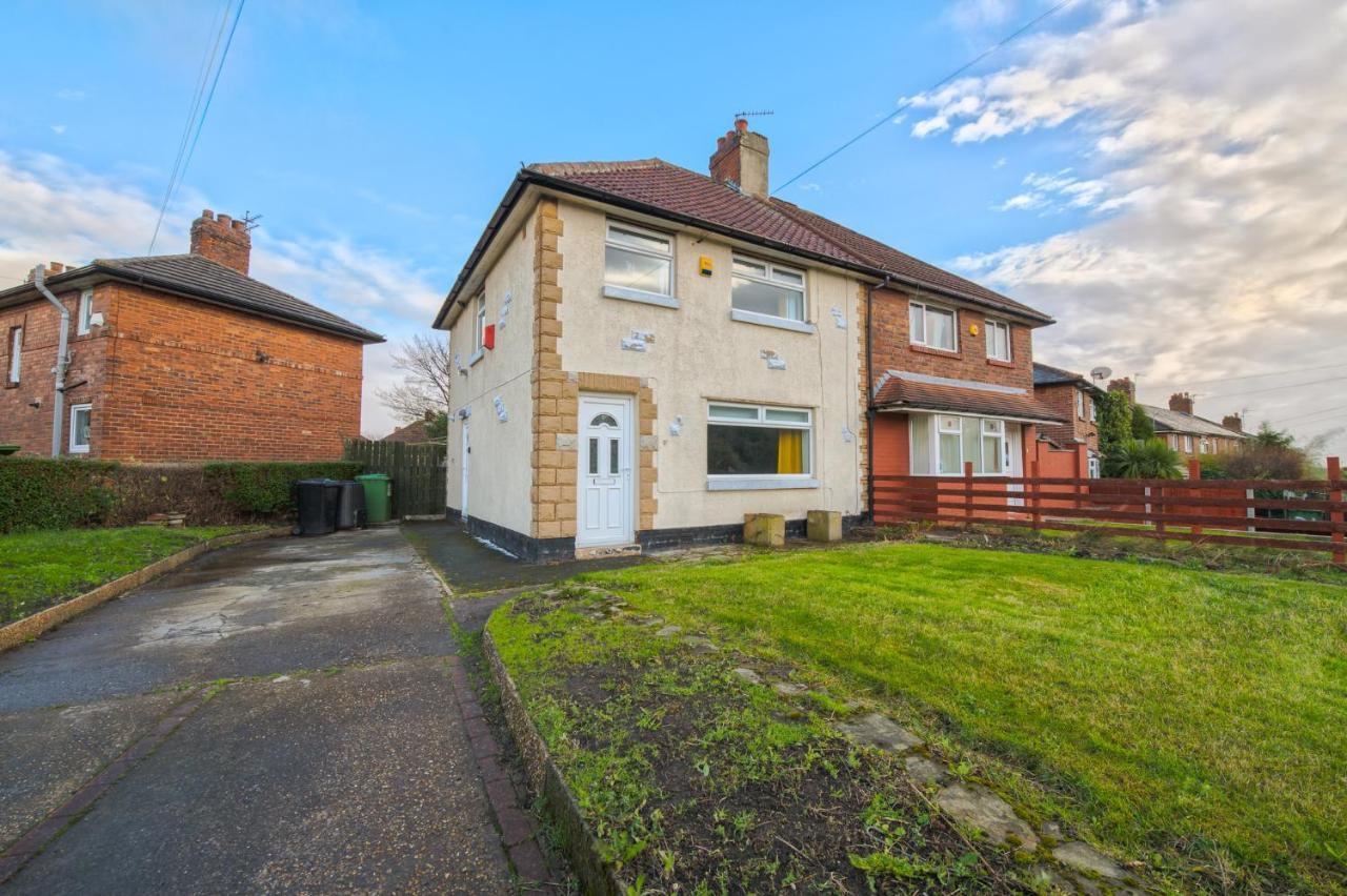 Rookwood House - Spacious Home With Free Parking - Short Stay Leeds リーズ エクステリア 写真